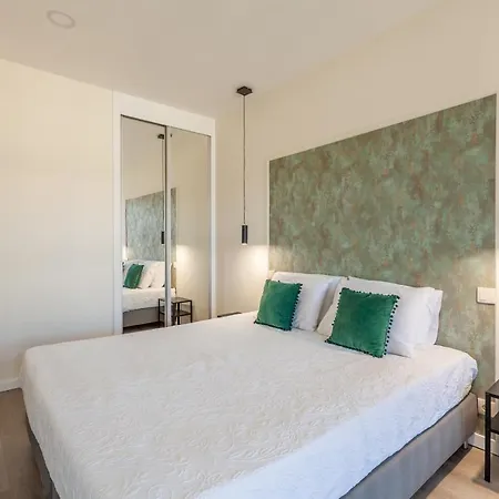 Feel At - Largo Do Paco 브라가