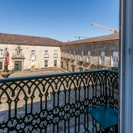 Feel At - Largo Do Paco * Braga