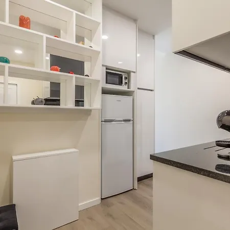 Feel At - Largo Do Paco *