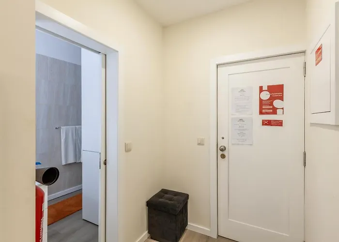 Feel At - Largo Do Paco Braga