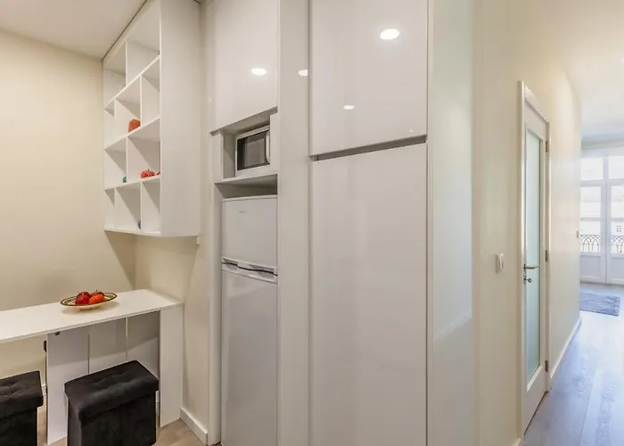 Feel At - Largo Do Paco * Брага