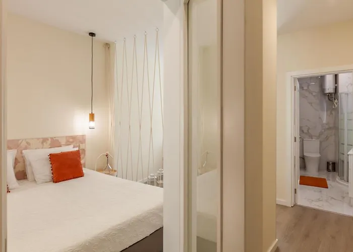 Feel At - Largo Do Paco *